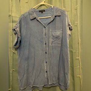 BLUE BUTTON DOWN BLOUSE